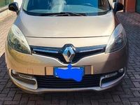 Usata Renault Scénic III LIMITED 110 CV (80 kW) 2016 Oro Monovolume
