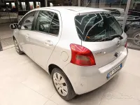 Usata Toyota Yaris 69 CV (50 kW) 2008 Grigio Utilitaria
