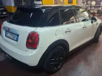 Usata Mini Cooper D Business 116 CV (85 kW) 2016 Beige Utilitaria