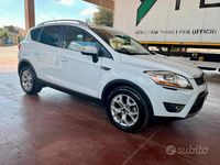 Usata Ford Kuga 140 CV (102 kW) 2011 Bianco SUV