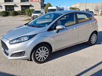 Usata Ford Fiesta 75 CV (55 kW) 2017 Argento Berlina