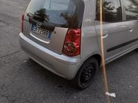 Usata Kia Picanto 62 CV (45 kW) 2011 Grigio Utilitaria