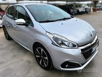 Gebraucht Peugeot 208 75 PS (55 kW) 2018 Grau Kleinwagen