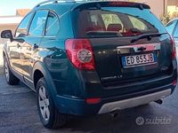 Usata Chevrolet Captiva LTZ 150 CV (110 kW) 2010 Verde SUV