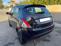 Usata Lancia Ypsilon Silver 69 CV (50 kW) 2021 Nero Utilitaria