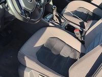 Usata VW Golf Sportsvan Executive 110 CV (80 kW) 2016 Grigio Monovolume