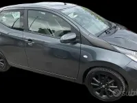 Usata Toyota Aygo Cool 69 CV (50 kW) 2018 Grigio Utilitaria