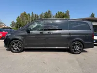 Usata Mercedes 300 Premium 237 CV (174 kW) 2023 Grgio scuro grafite Monovolume