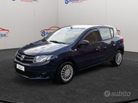 Usata Dacia Sandero Lauréate 75 CV (55 kW) 2015 Blu Berlina