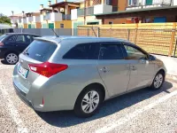 Usata Toyota Auris Hybrid Active 99 CV (72 kW) 2014 Grigio Station wagon