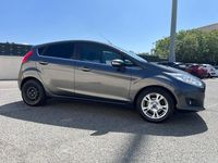 Usata Ford Fiesta 92 CV (67 kW) 2016 Grigio Berlina