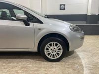 Gebraucht Fiat Punto 77 PS (56 kW) 2012 Grau Kleinwagen