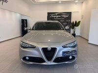 Usata Alfa Romeo Giulia 150 CV (110 kW) 2017 Grigio Berlina