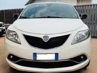 Usata Lancia Ypsilon Gold 95 CV (69 kW) 2017 Bianco Utilitaria