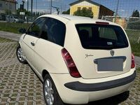 Usata Lancia Ypsilon 60 CV (44 kW) 2005 Bianco Utilitaria