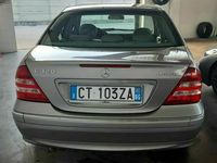Usata Mercedes C320 Elegance 218 CV (160 kW) 2005 Grigio