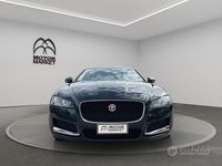 Usata Jaguar XF Prestige 180 CV (132 kW) 2017 Verde Berlina
