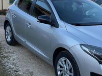 Usata Renault Mégane LIMITED 110 CV (80 kW) 2015 Grigio Berlina