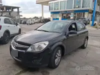 Usata Opel Astra 101 CV (74 kW) 2007 Nero Berlina