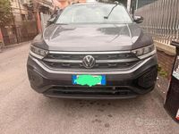 Usata VW T-Roc R-line 116 CV (85 kW) 2022 Grigio SUV