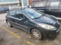 Usata Peugeot 207 70 CV (51 kW) 2014 Nero Utilitaria