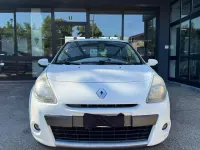 Usata Renault Clio II Dynamique 75 CV (55 kW) 2010 Bianco Utilitaria