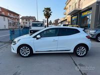 Usata Renault Clio V Zen 101 CV (74 kW) 2021 Grigio Berlina