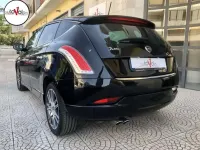Usata Lancia Delta 120 CV (88 kW) 2013 Nero Utilitaria