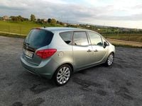 Usata Opel Meriva 100 CV (73 kW) 2012 Argento Monovolume