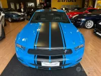 Usata Ford Mustang Fastback 309 CV (227 kW) 2011 Azzurro grabber blue Coupé