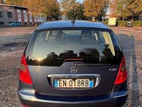 Usata Mercedes 180 Edition 109 CV (80 kW) 2012 Blu Berlina
