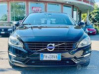 Usata Volvo V60 Dynamic 150 CV (110 kW) 2017 Nero Station wagon
