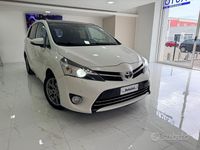 Usata Toyota Verso Active 124 CV (91 kW) 2013 Bianco Monovolume