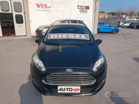 Usata Ford Fiesta 75 CV (55 kW) 2015 Nero Berlina
