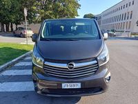 Usata Opel Vivaro 140 CV (102 kW) 2015 Nero Monovolume