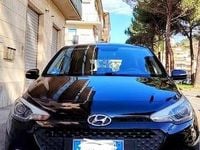 Usata Hyundai i20 Comfort 84 CV (61 kW) 2016 Nero Utilitaria