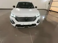 Usata Peugeot 2008 Allure 102 CV (75 kW) 2024 Bianco SUV