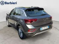 Usata VW T-Roc Life 110 CV (80 kW) 2023 Grigio SUV
