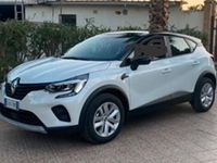 Usata Renault Captur 100 CV (73 kW) 2023 Bianco SUV