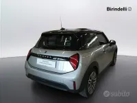 Usata Mini Cooper Classic 156 CV (114 kW) 2024 Grigio Utilitaria