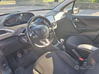 Usata Peugeot 208 82 CV (60 kW) 2018 Grigio Utilitaria