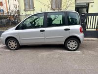 Begagnad Fiat Multipla 103 HK (75 kW) 2009 Grå Minibuss