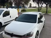 Używany VW Golf VII GTI 220 KM (161 kW) 2015 Biały Sedan/Limuzyna