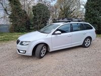 Usata Skoda Octavia 150 CV (110 kW) 2015 Bianco Utilitaria
