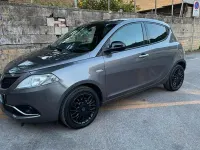 Usata Lancia Ypsilon 95 CV (69 kW) 2018 Grigio Utilitaria