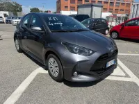 Usata Toyota Yaris Hybrid Business Edition 92 CV (67 kW) 2022 Grigio Berlina