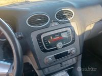 Usata Ford Focus 100 CV (73 kW) 2008 Blu Berlina