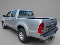 Usata Toyota HiLux SR 171 CV (125 kW) 2008 Grigio Pick-up