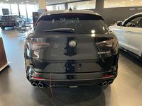 Nuova Alfa Romeo Stelvio Quadrifoglio 519 CV (381 kW) 2026 Nero vulcano SUV
