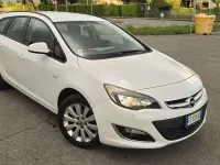 Usata Opel Astra 110 CV (80 kW) 2013 Station wagon